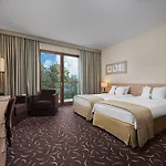 Warsaw By Ihg Hotel