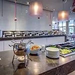 Warsaw By Ihg Otel Józefów