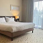 Warsaw By Ihg Otel Józefów