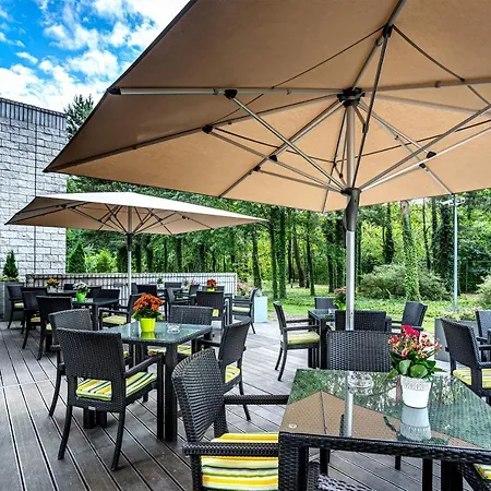 Warsaw Józefów, An Ihg 4* Józefów