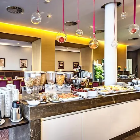 Warsaw By Ihg Hotel 4*