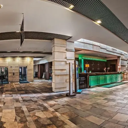 Warsaw Józefów, An Ihg