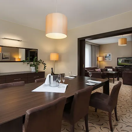 Warsaw Józefów, An Ihg 4* Józefów