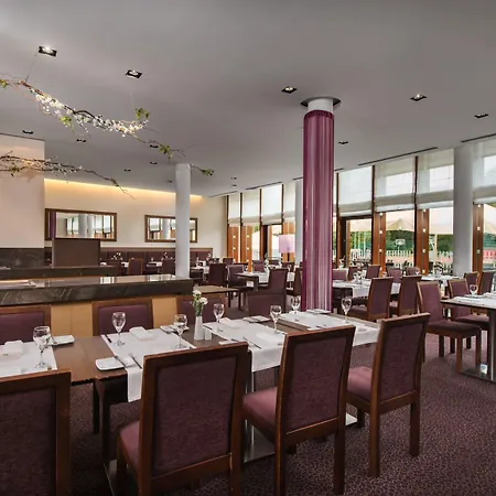 Warsaw Józefów, An Ihg Hotel 4*