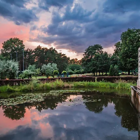 Warsaw By Ihg Hotel Józefów