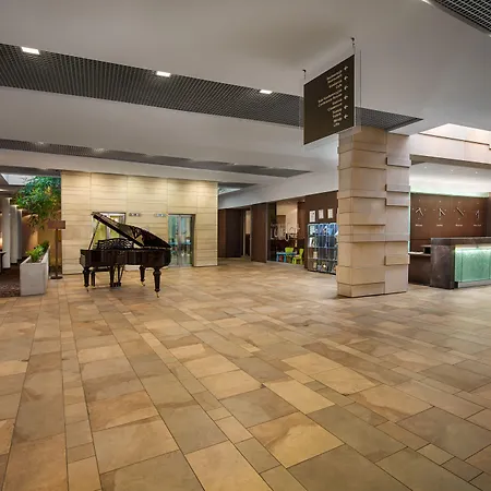 Hotel Warsaw Józefów, An Ihg 4*