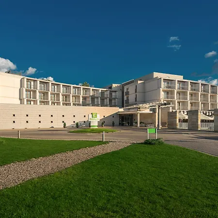 Warsaw Józefów, An Ihg Józefów