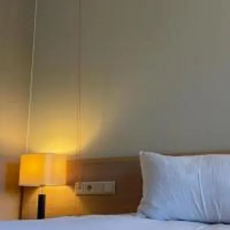 Warsaw Józefów, An Ihg