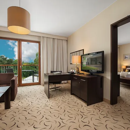 Warsaw By Ihg 4*