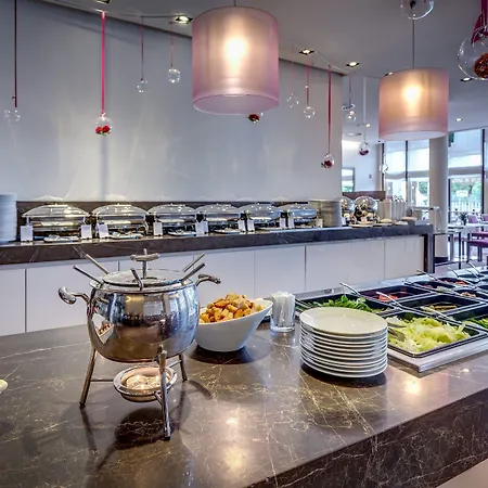 Warsaw By Ihg Hotel Jozefow (Masovia)