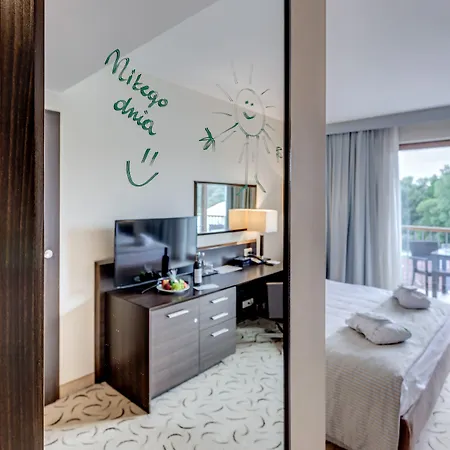 Warsaw By Ihg Hotel 4*