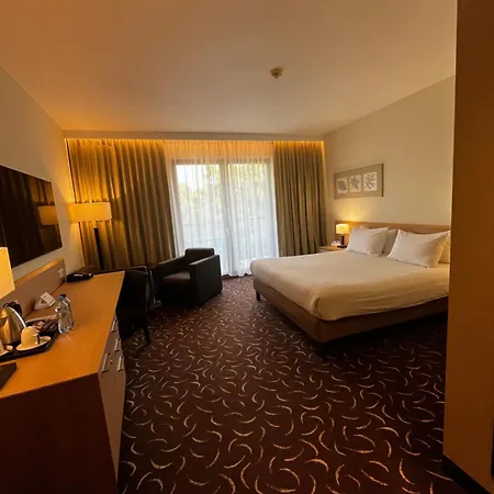 Warsaw Józefów, An Ihg Hotel