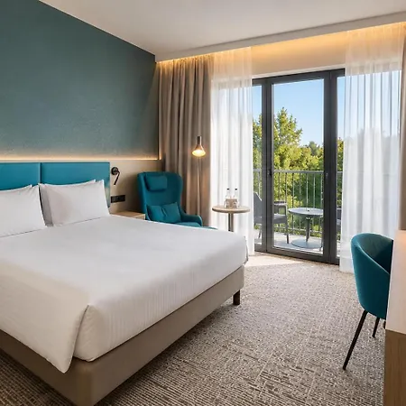Hotel Warsaw Józefów, An Ihg