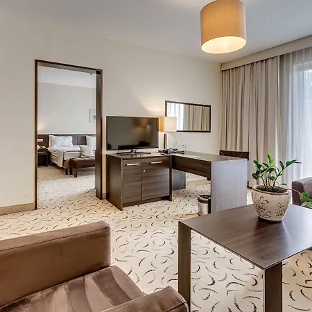 Hotel Warsaw By Ihg