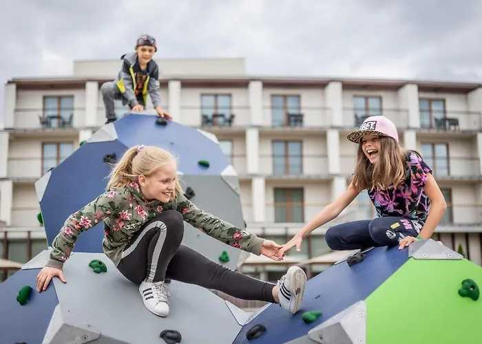 Warsaw Józefów, An Ihg