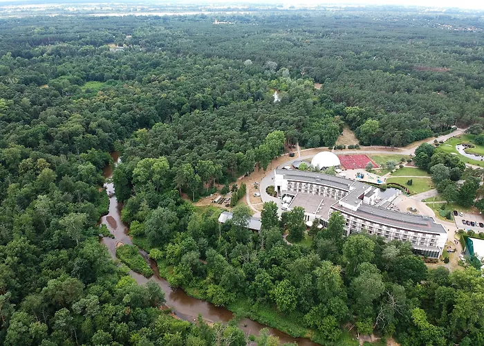 Warsaw By Ihg Hotel Józefów